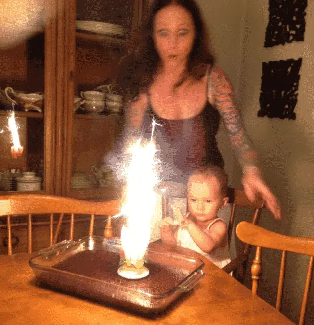 63. Non non! Ne souffle pas ce lance-flamme!
