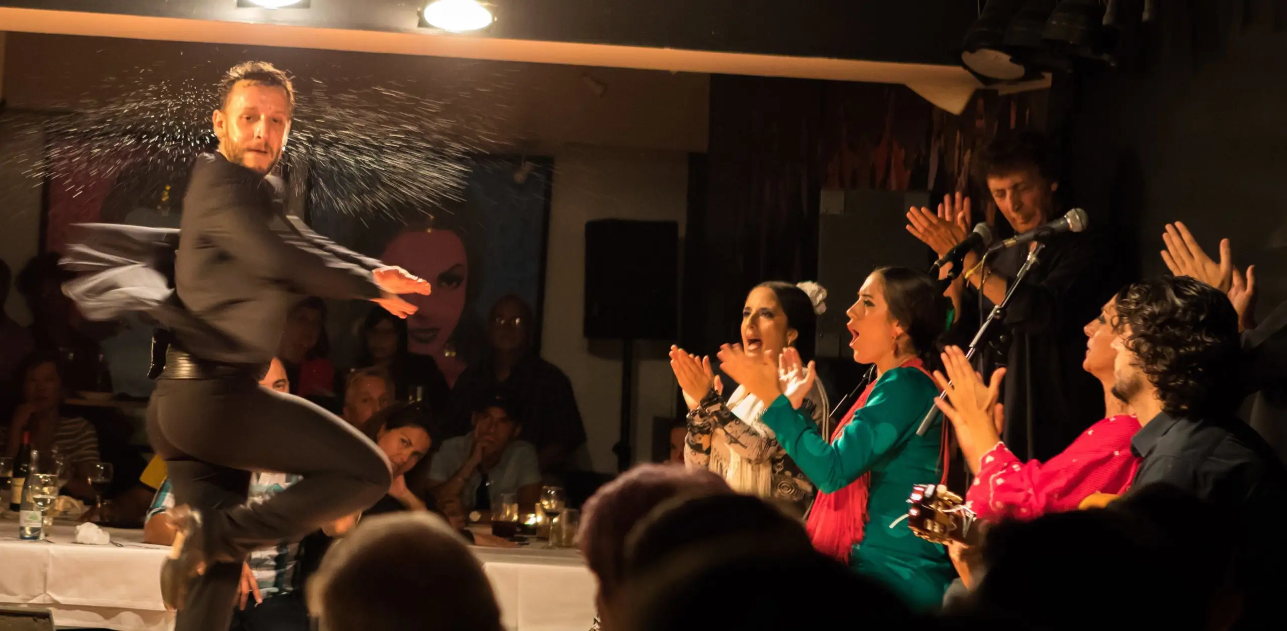 44. Vous avez froid? Un peu de flamenco peut vous réchauffer