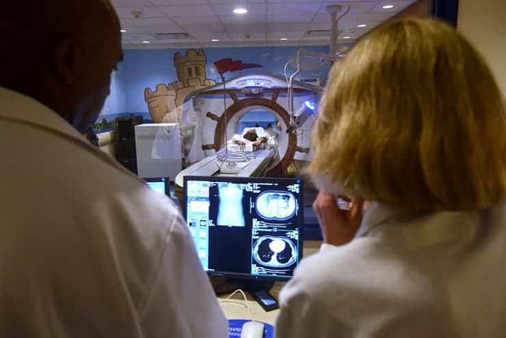 21' Trends | Pour rassurer les enfants malades, cet hôpital a apporté quelques modifications à son scanner! |