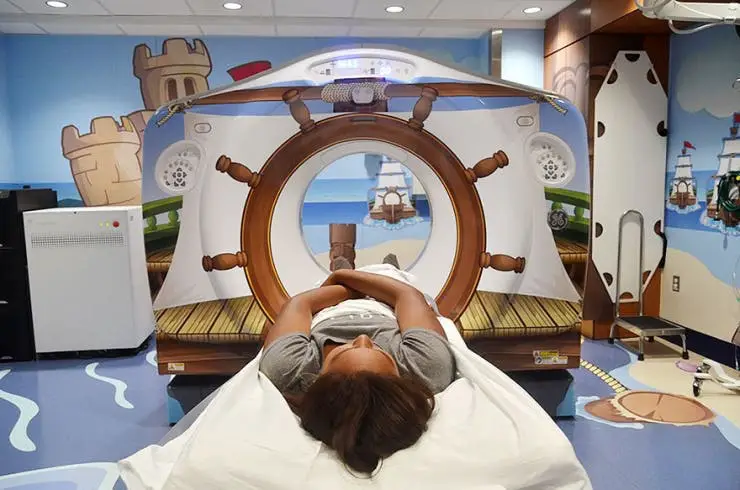 21' trends | pour rassurer les enfants malades, cet hôpital a apporté quelques modifications à son scanner! | enfants malades,hôpital |