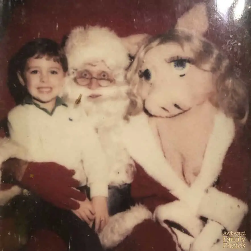 Top 10 - les pires photos du père noël avec des enfants - pere noel - horrible - images - enfant - terrifiante