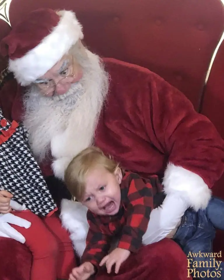 Top 10 - les pires photos du père noël avec des enfants - pere noel - horrible - images - enfant - terrifiante