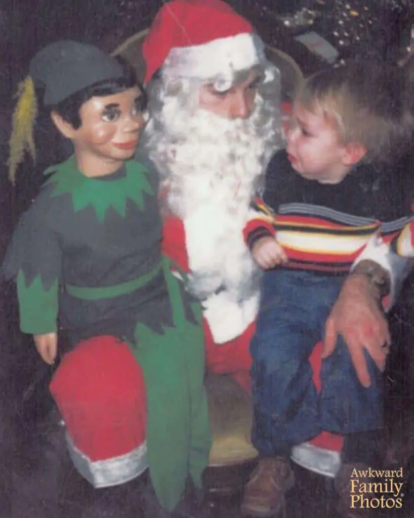 Top 10 - les pires photos du père noël avec des enfants - pere noel - horrible - images - enfant - terrifiante